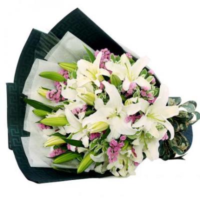 7朵多头香水百合 同城鲜花配送