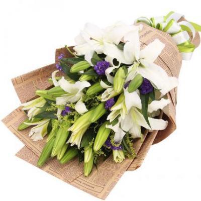 7朵多头香水白百合花束 同城鲜花配送